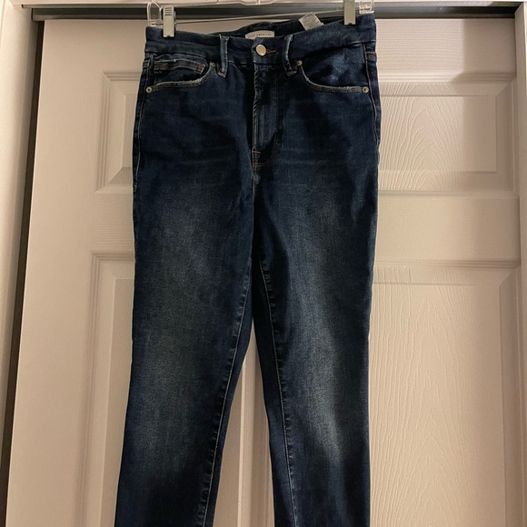 GOOD AMERICAN Always Fits Good Legs Skinny Jeans
Size6-12 - Picture 3 of 7